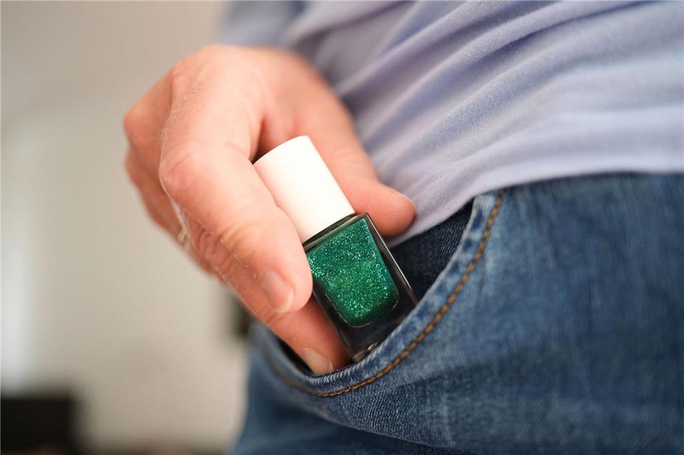 Der Handelsverband fordert eine wirksamere Bekämpfung von Ladendiebstahl. (Symbolbild)Bernd Weißbrod/dpa