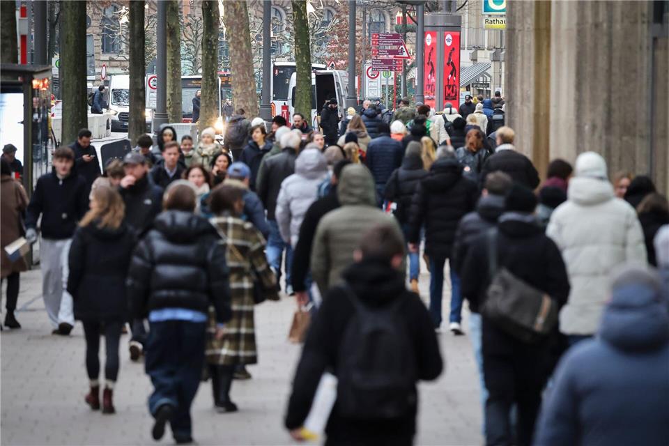 Der Handelsverband zog eine gemischte Bilanz für 2025.Christian Charisius/dpa