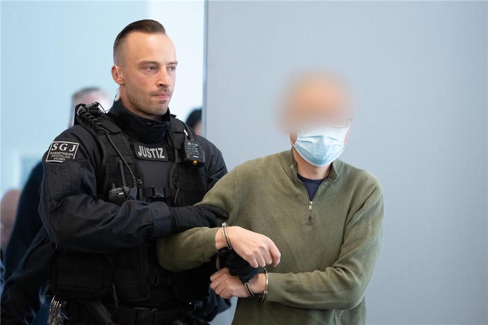 Der Hauptangeklagte Jian G. spähte nach Auffassung des OLG bereits seit 2007 chinesische Oppositionelle in Deutschland aus.Sebastian Kahnert/dpa-pool/dpa