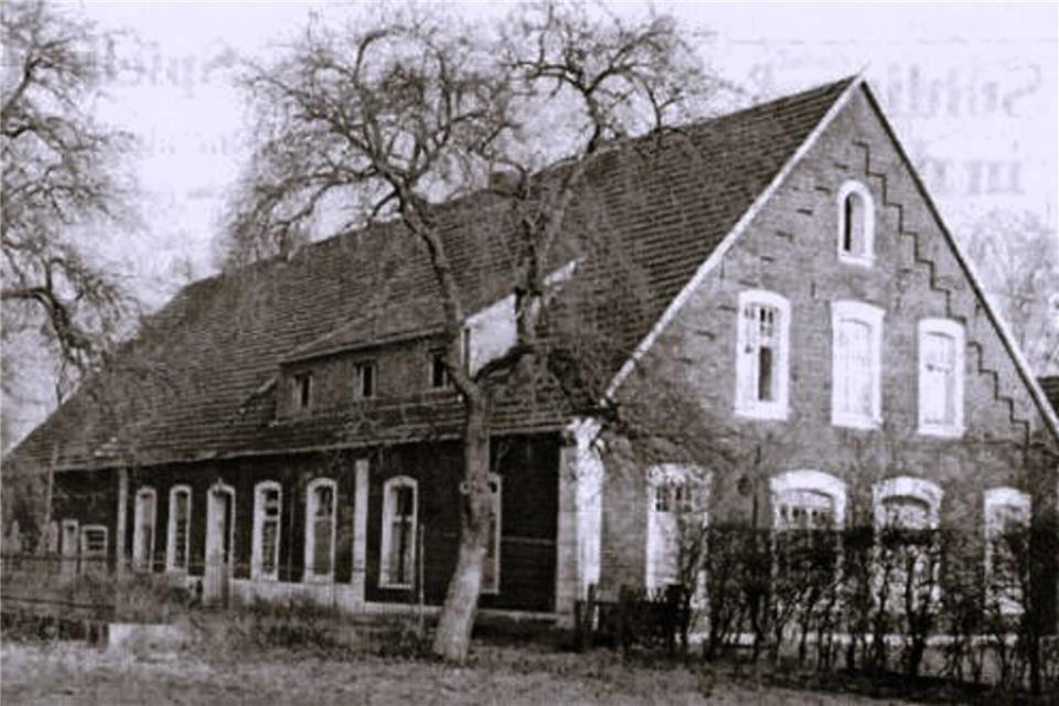 Der Heimatverein Raesfeld digitalisiert alte Bilder aus dem Böckenhoff-Archiv, um es für die Nachwelt zu erhalten. Dafür brauchte der Verein nun finanzielle Unterstützung von der Gemeinde.