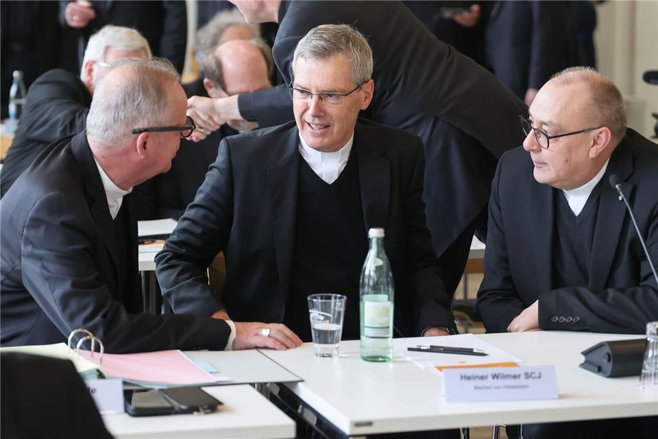 Der Hildesheimer Bischof Heiner Wilmer ist zum Vorsitzenden der Deutschen Bischofskonferenz gewählt worden.Daniel Löb/dpa