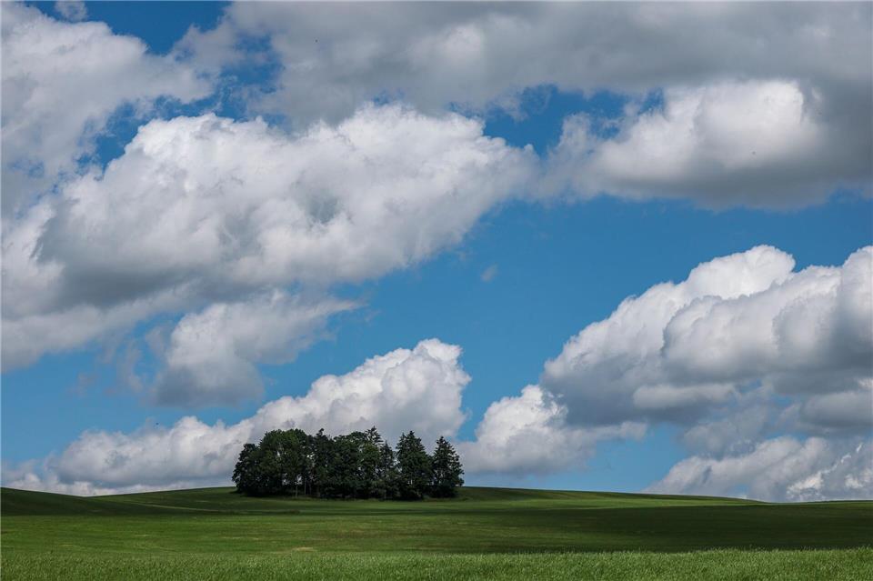 Der Himmel über Sachsen wird am Sonntag zunehmend bewölkt. (Archivbild)Jan Woitas/dpa