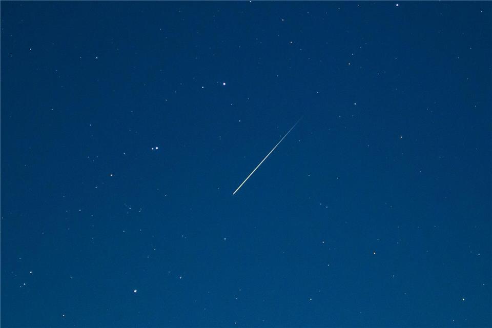 Der Höhepunkt des Sternschnuppen-Stroms ist vom 13. auf den 14. Dezember zu erwarten. (Archivbild)  Patrick Pleul/dpa