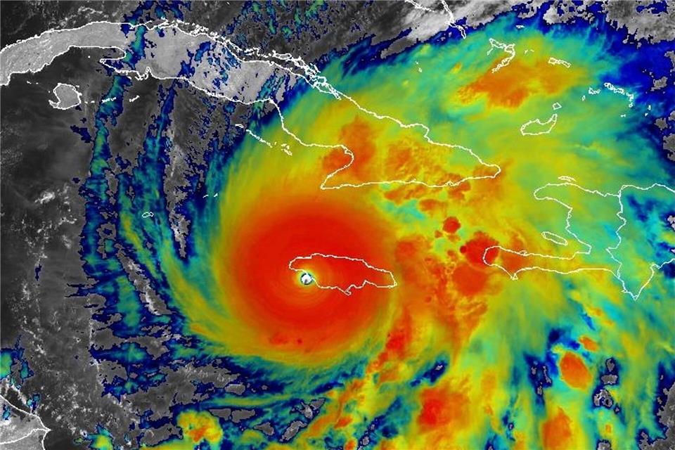 Hurrikan „Melissa“ wütet auf Jamaika und steuert auf Kuba zu  Der Hurrikan zog über den Nordwesten der Karibikinsel.Noaa/via ZUMA Press Wire/dpa