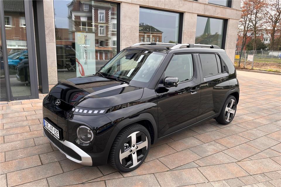 Der Hyundai Inster ist ein wendiger Elektro-Kleinwagen mit überraschend viel Komfort und Technik.