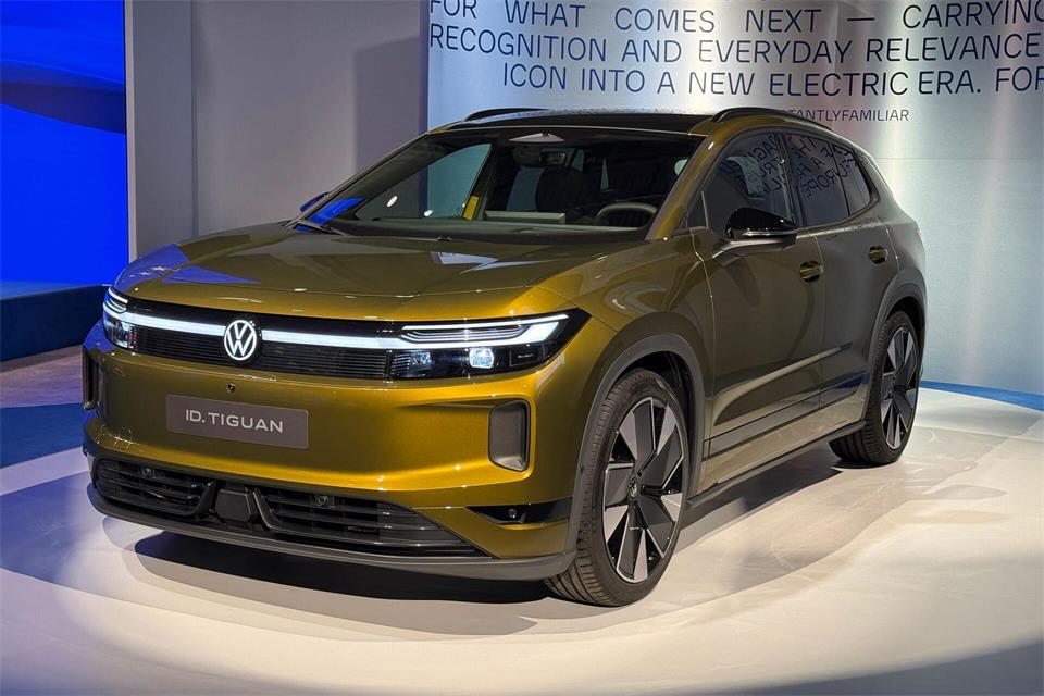 Der ID. Tiguan soll Anfang 2027 auf den Markt kommen. (Archivbild)Julian Weber/dpa