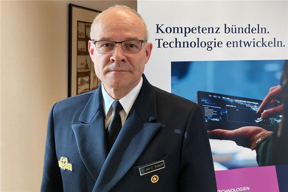 Der Inspekteur der Deutschen Marine, Vizeadmiral Jan Christian Kaack, am Freitag, 6. März, bei der Veranstaltung mit Wirtschaft und Wissenschaft in Kiel. Christian Risch/dpa