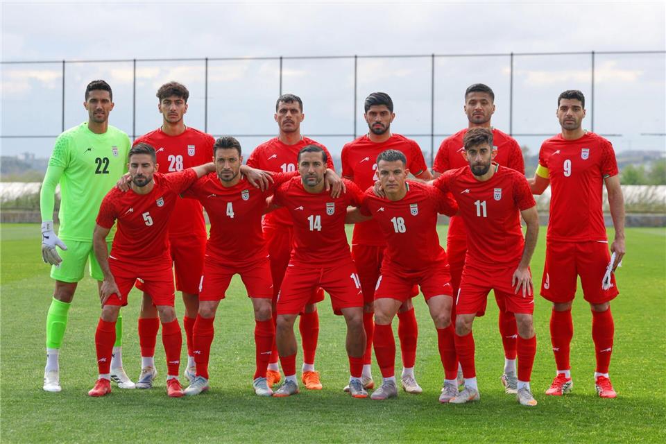 Der Iran schlägt sein WM-Quartier nicht mehr in den USA, sondern in Mexiko auf. Riza Ozel/AP/dpa