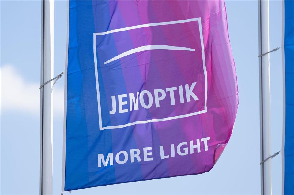 Der Jenoptik-Vorstand rechnet mit einem Aufwärtstrend in diesem Jahr. (Archivbild)Sebastian Kahnert/dpa