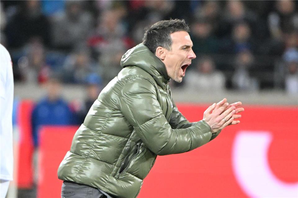 Der KSC und Trainer Christian Eichner sind am Freitagabend in Darmstadt zu Gast.Uli Deck/dpa