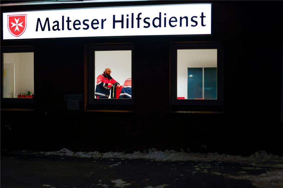 Der Kältebus wird laut Sven Müller auch von einem Arztmobil begleitet. Frank Molter/dpa