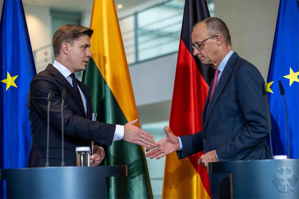 Der Kanzler äußerte sich nach einem Treffen mit dem litauischen Ministerpräsidenten Mindaugas Sinkevičius in Berlin. Michael Kappeler/dpa