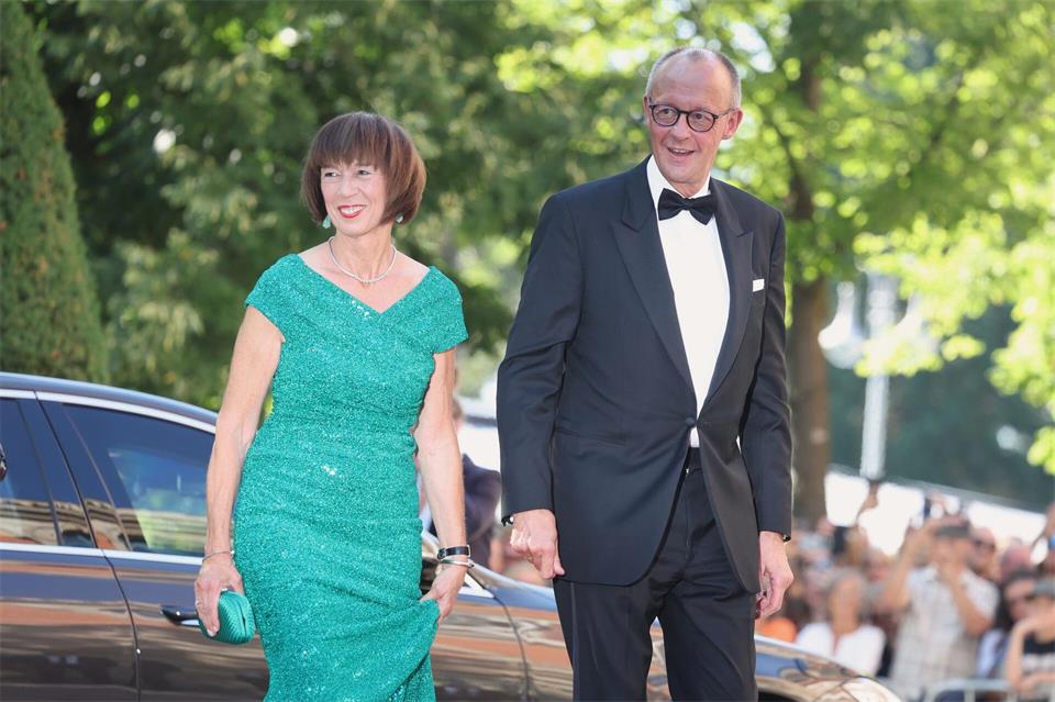 Der Kanzler befand sich zum Tatzeitpunkt bei der Eröffnung der Bayreuther Festspiele. Karl-Josef Hildenbrand/dpa