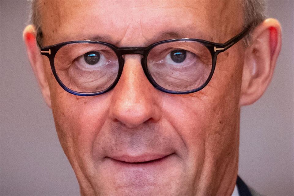 Der Kanzler kann erstmal aufatmen - aber die Lage kann sich auch wieder ändern.Michael Kappeler/dpa