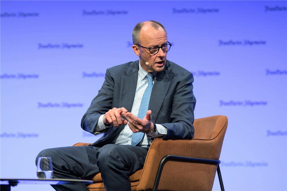 Der Kanzler kritisiert den US-Präsidenten erneut hart.Hannes P. Albert/dpa