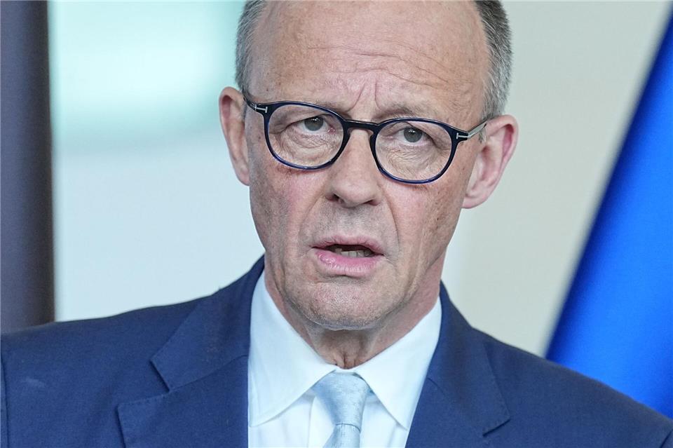 Der Kanzler reagiert „befremdet“ und mahnt Reiche zur Zurückhaltung. Michael Kappeler/dpa