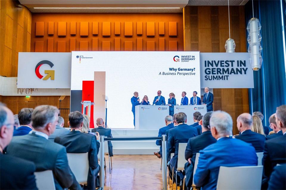 Der Kanzler sprach von Milliarden-Investitionen in Deutschland.Michael Kappeler/dpa