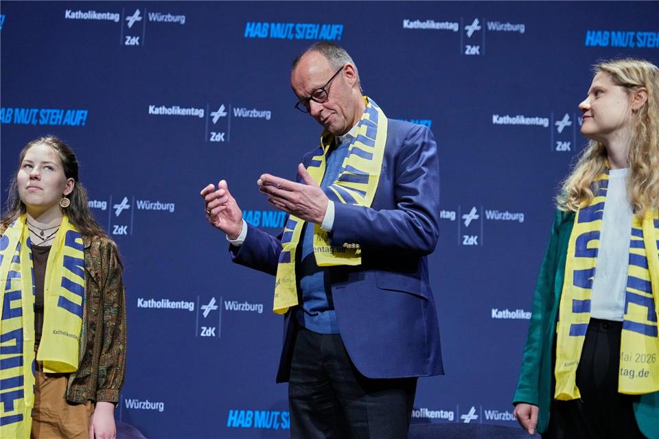 Der Kanzler zeigt sich in Würzburg selbstkritisch.Matthias Schrader/AP Pool/dpa