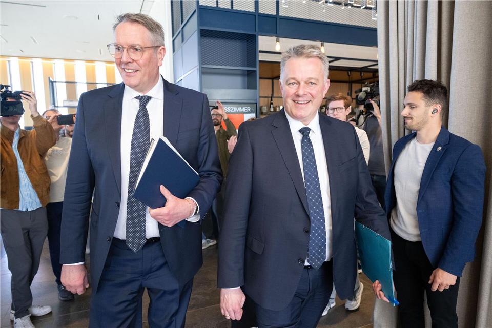 Der Koalitionsvertrag wird unterschrieben. (Archivbild)Boris Roessler/dpa