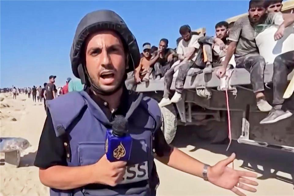 Der Korrespondent des arabischen Senders Al-Dschasira, Anas al-Scharif, wurde zusammen mit anderen Journalisten getötet. (Archivbild) Uncredited/AL JAZEERA via AP/dpa