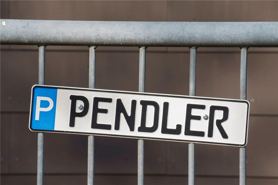 Der Kreis Saarlouis hat den höchsten Pendler-Anteil im Saarland. (Archivbild)Andreas Arnold/dpa