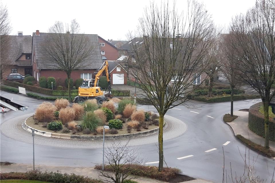 Der Kreisverkehr Südring/Truvenne/Linnenweg wird derzeit umgestaltet.