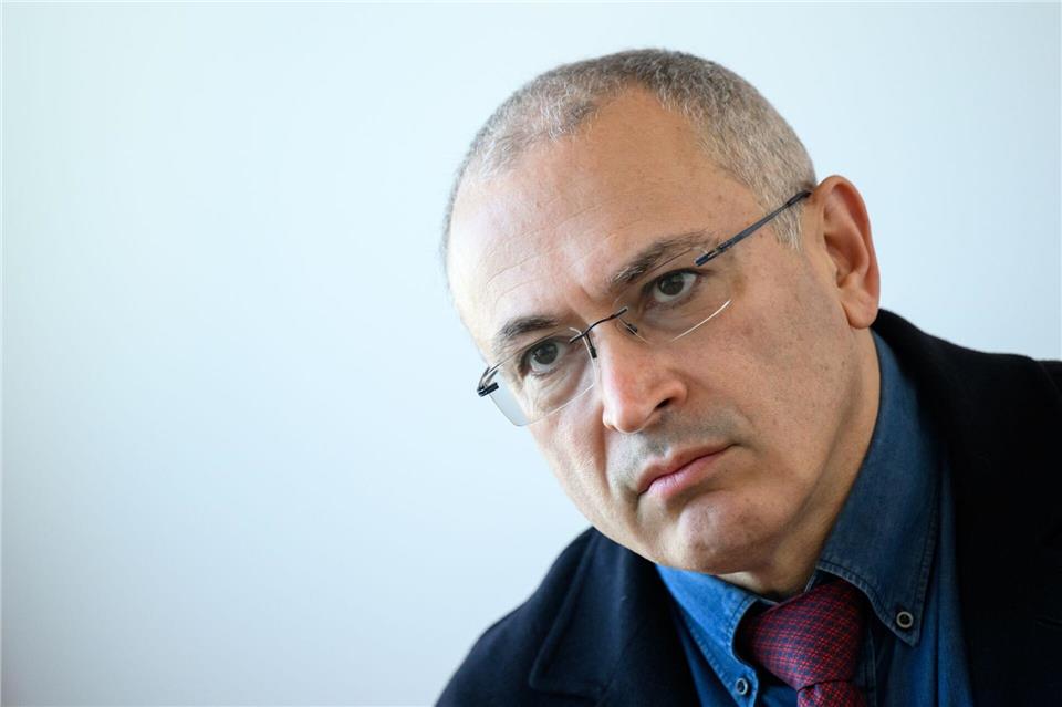 Der Kremlgegner Michail Chodorkowski appelliert an den Westen, bei seiner Sanktionspolitik zwischen der Staatsführung und den einfachen Russen zu unterscheiden. (Archivbild)Bernd von Jutrczenka/dpa