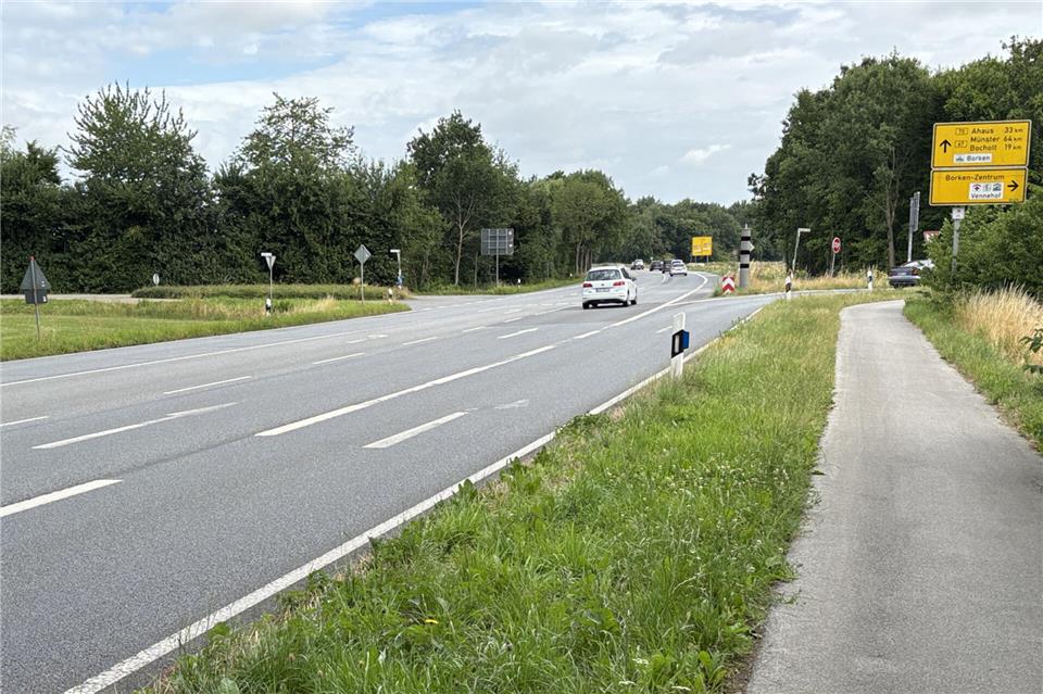 Der Kreuzungsbereich B70/Raesfelder Straße/Bleekenweg soll erneuert werden. Voraussichtlich im Herbst möchte der Landesbetrieb Straßen-NRW das Vorhaben ausschreiben.