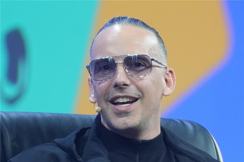 Der Künstler kniete bei seinem Heiratsantrag. (Archivbild)Marcus Brandt/dpa