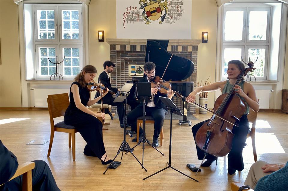 Der Kulturkreis Burg Ramsdorf hatte zu einer Konzertmatinee mit dem Myra Ensemble eingeladen.