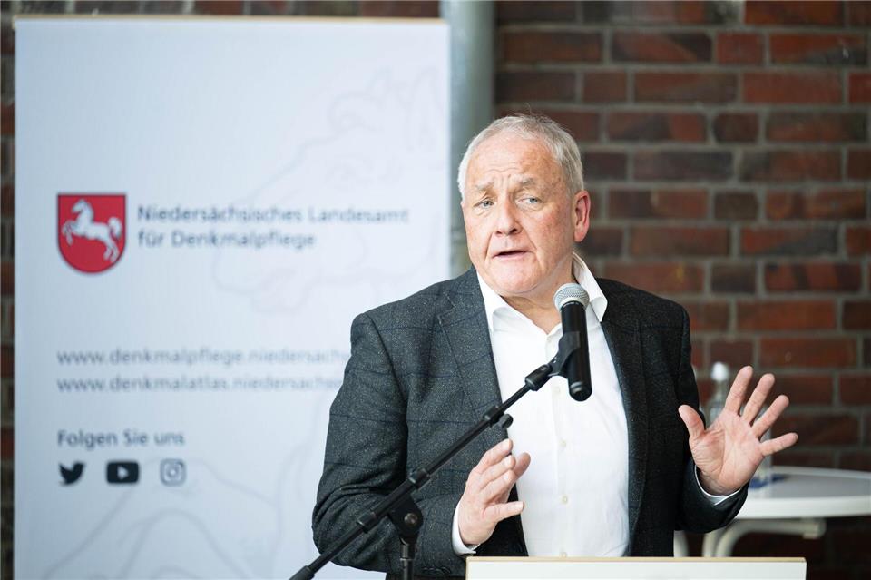 Der Landesarchäologe präsentiert die ersten Forschungsergebnisse.Sina Schuldt/dpa