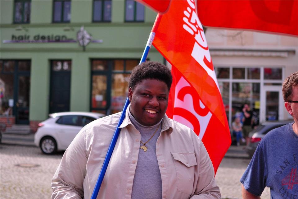 Der Landesvorsitzende der Brandenburger Jusos, Leonel Richy Andicene, sieht einige Punkte im Koalitionsvertrag von SPD und BSW auch skeptisch. (Archivbild)Johanna Lagemann/Jusos Brandenburg/dpa