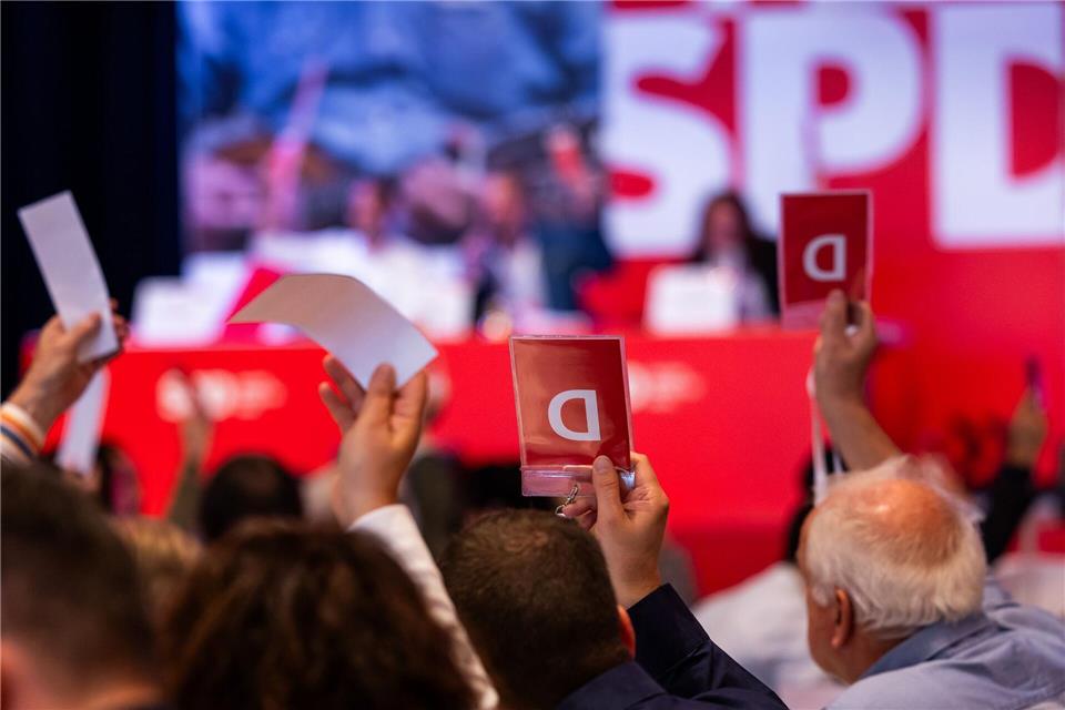SPD schwört sich auf Kommunalwahlkampf ein  Der Leitantrag zur Kommunalwahl findet eine einstimmige Mehrheit.Christian Lademann/dpa