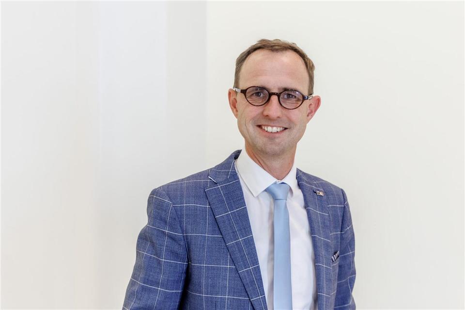 „Der Libre Preis ist für mich eine große Freude und Ehre“, erklärte Digitalisierungsminister Schrödter. (Archivbild)Markus Scholz/dpa