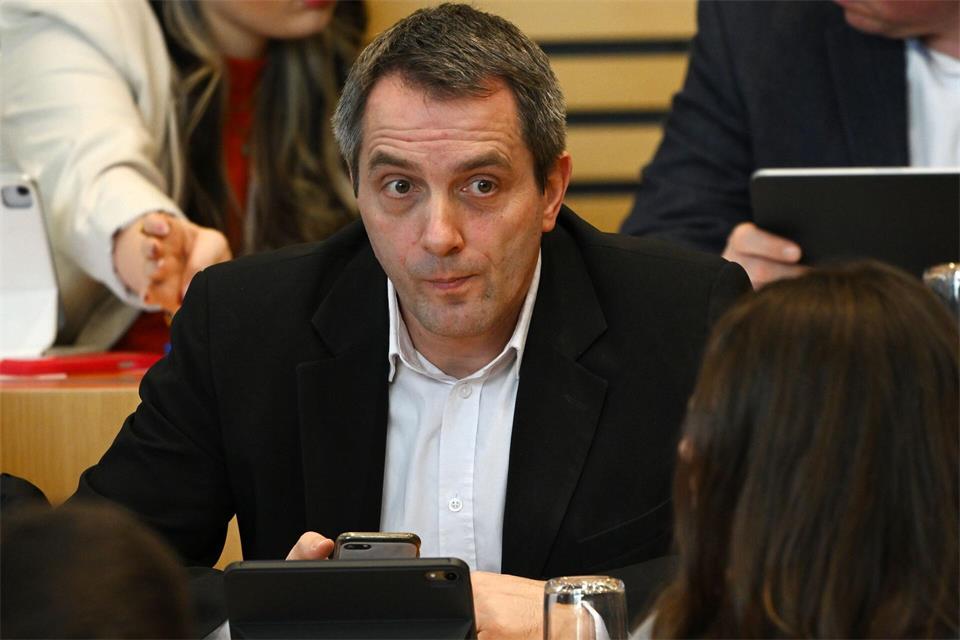 Der Linke-Abgeordnete Ronald Hande kritisiert die Sparpläne der Landesregierung. (Archivbild)Martin Schutt/dpa