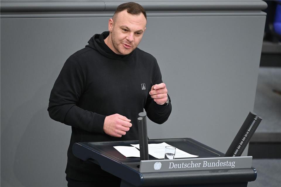 Der Linke-Politiker Cem Ince verlangt eine Erhöhung des Mindestlohns. (Archivfoto)Katharina Kausche/dpa