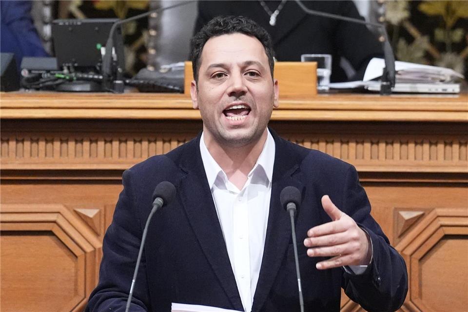 Der Linken-Innenexperte Deniz Celik wirft dem rot-grünen Senat vor, Verdrängung als Sicherheit zu verkaufen. (Archivbild)Marcus Brandt/dpa
