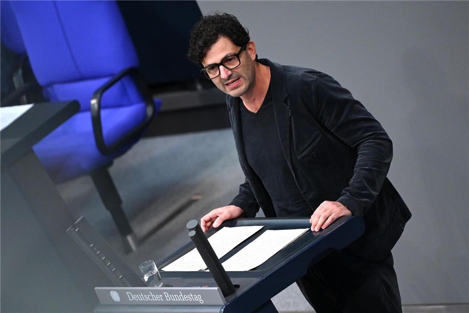 Der Linken-Politiker Luigi Pantisano lobt die Nahost-Debatte in seiner Partei. (Archivbild)Elisa Schu/dpa