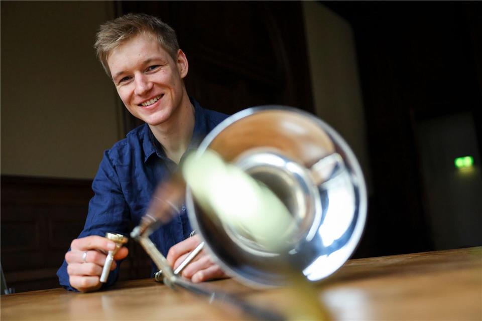 Der Lüneburger Matthis Wroblewski mit seiner Posaune.Christian Charisius/dpa