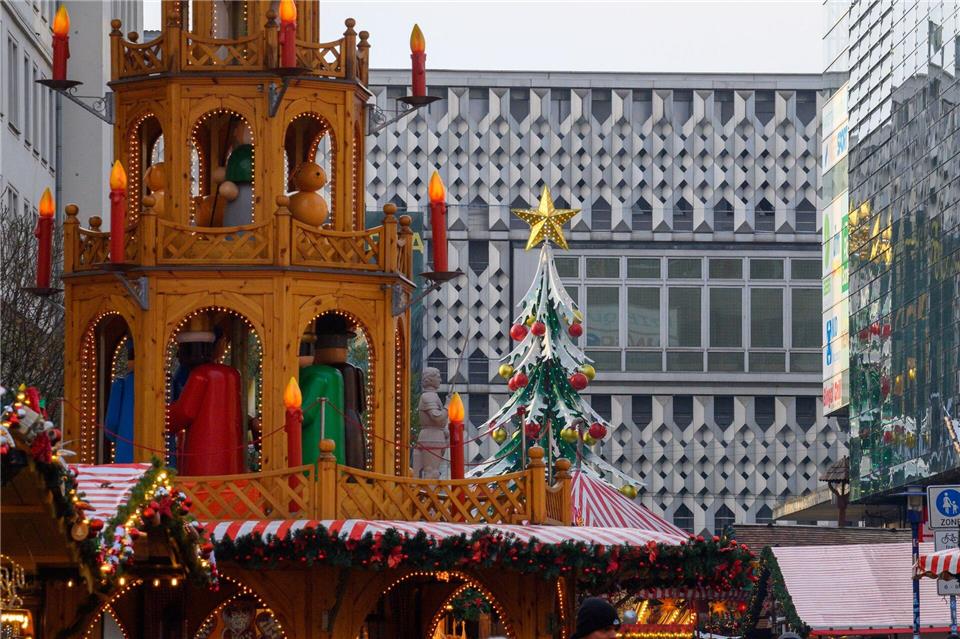 Der Magdeburger Weihnachtsmarkt ist noch bis zum 29. Dezember geöffnet. (Archivbild)Klaus-Dietmar Gabbert/dpa