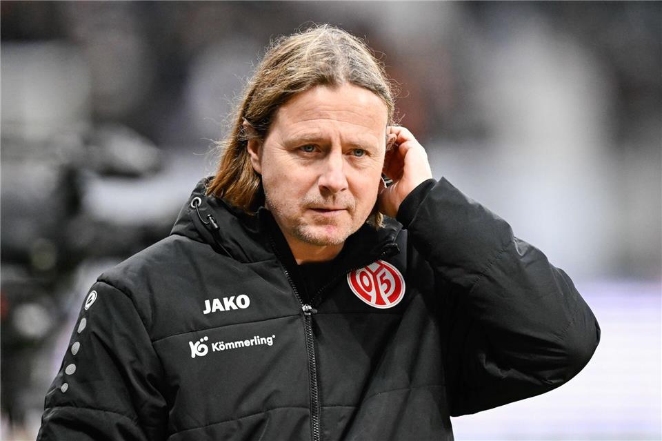 Der Mainzer Trainer Bo Henriksen baut auf Talent Daniel Gleiber. Uwe Anspach/dpa