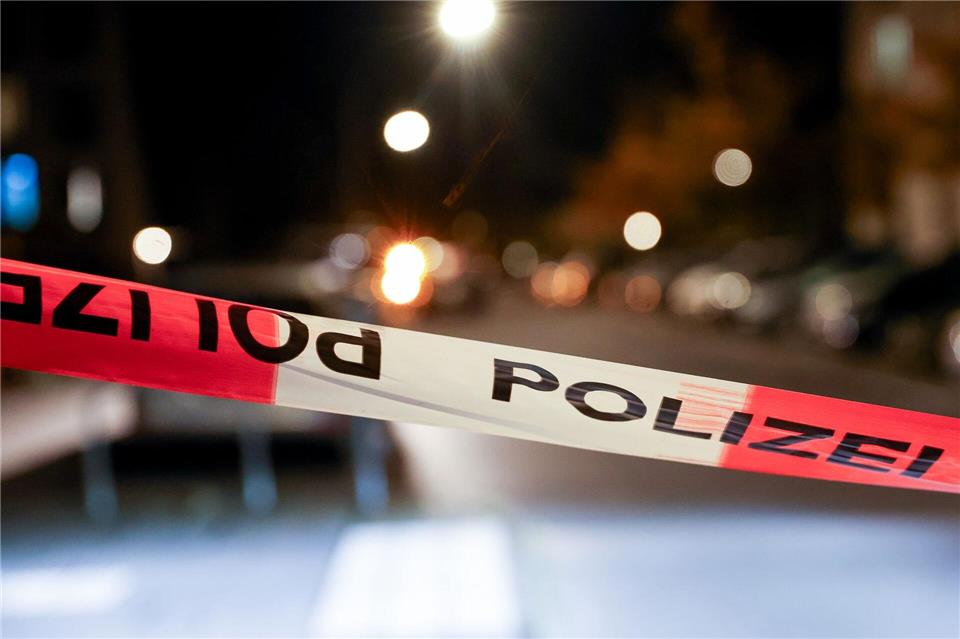 Der Mann erlitt tödliche Stichverletzungen. (Symbolbild)Bodo Marks/dpa