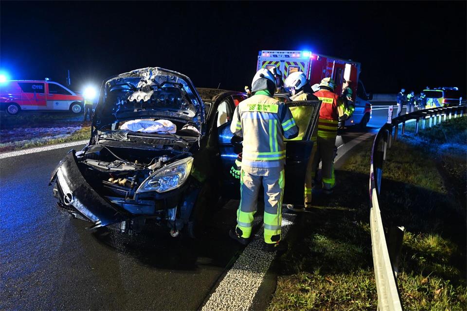 Der Mann fuhr noch etwa drei Kilometer mit dem beschädigten Fahrzeug.Bludau/dpa