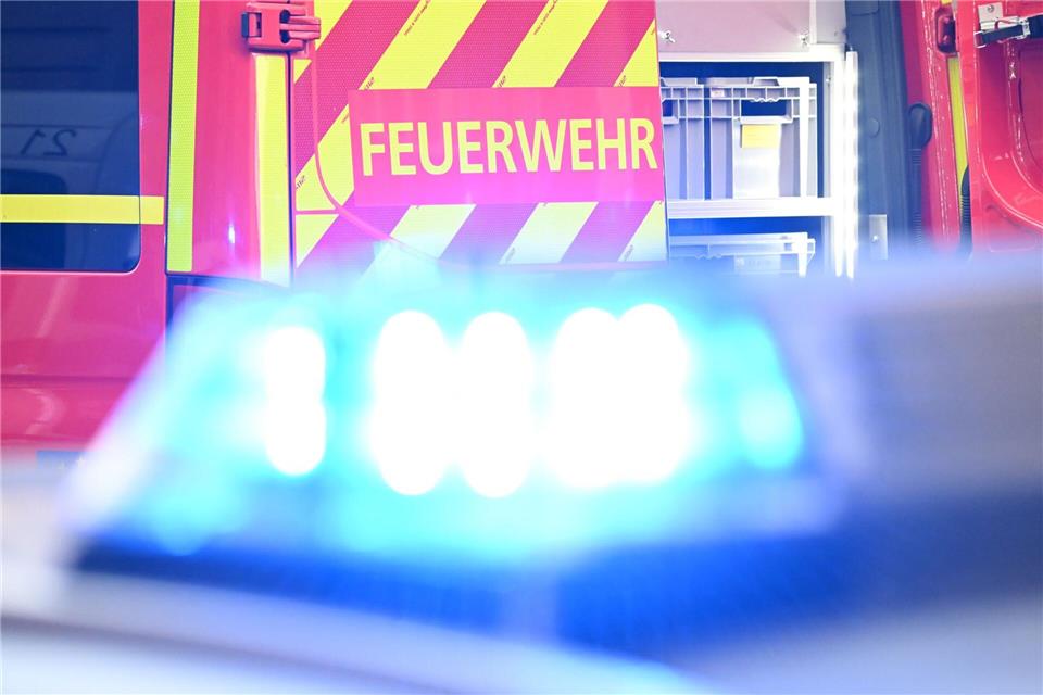 Der Mann lag in einem Traforaum. (Symbolbild)Bernd Weißbrod/dpa