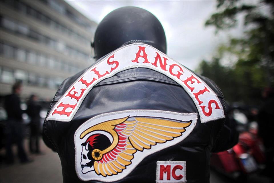 Der Mann soll vor elf Jahren in einer Kölner Kneipe als Chef der Kölner Hells Angels einen 29-Jährigen erschossen haben. (Symbol)picture alliance / Fredrik von Erichsen/dpa