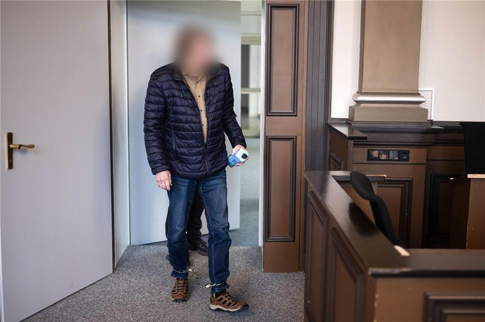 Der Mann wurde 2025 bereits wegen sexuellen Missbrauchs von Kindern verurteilt. (Archivbild)Sina Schuldt/dpa