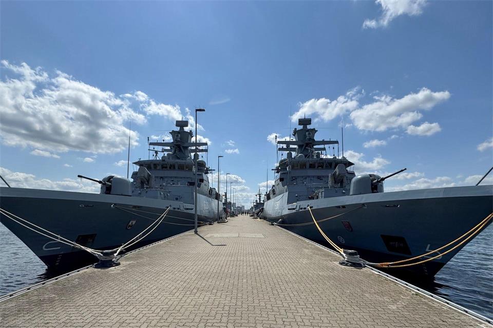 Der Marinestützpunkt Hohe Düne in Warnemünde ist Standort des 1. Korvettengeschwaders.Stefan Sauer/dpa