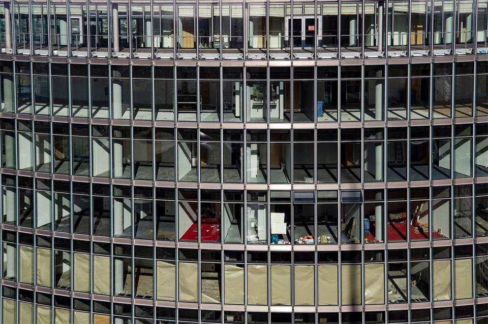 Der Markt für Büroimmobilien ist seit geraumer Zeit angespannt. (Symbolbild)Paul Zinken/dpa
