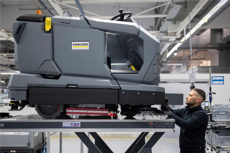 Der Markt sei von Kaufzurückhaltung bei den gewerblichen Kunden geprägt gewesen, teilte Kärcher mit.Marijan Murat/dpa