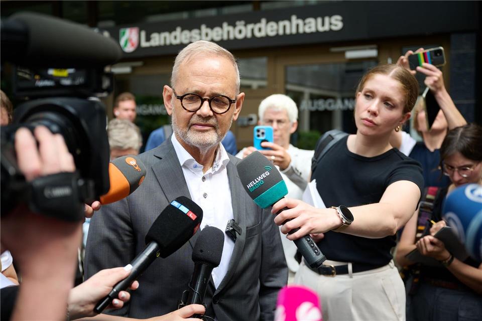 Der Mediziner kündigte nach der erstinstanzlichen Niederlange an, er werde nicht aufgeben. (Archivbild)   Bernd Thissen/dpa